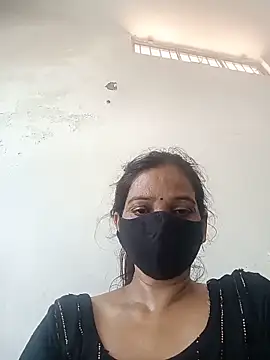 Snapshot of soni_yhakur chatting on June 29, 9:38 am soni yhakur online show from June 29, 9:38 am