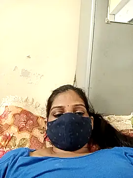 Snapshot of soni_yhakur chatting on September 13, 6:08 pm soni yhakur online show from September 13, 6:08 pm