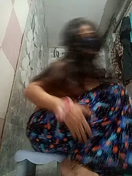 Snapshot of soni_yhakur chatting on September 22, 3:56 am soni yhakur online show from September 22, 3:56 am