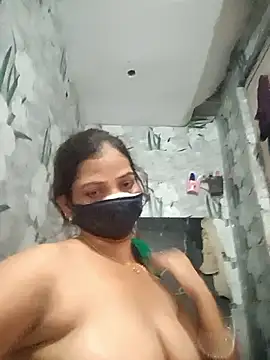 Snapshot of soni_yhakur chatting on September 21, 12:10 pm soni yhakur online show from September 21, 12:10 pm