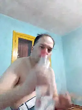 Snapshot of BigBrother-uy chatting on September 25, 10:38 pm BigBrother-uy online show from September 25, 10:38 pm