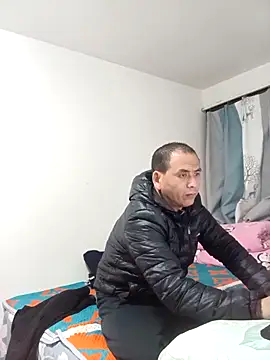 CWQ123 online show from December 4, 1:43 pm