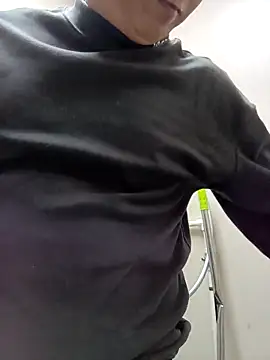 CWQ123 online show from October 11, 8:26 am