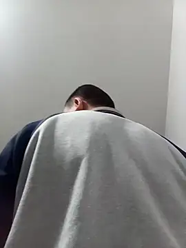 CWQ123 online show from October 27, 12:39 pm