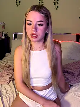 Snapshot of NastyaKiss1 chatting on September 28, 6:48 pm NastyaKiss1 online show from September 28, 6:48 pm