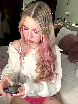Snapshot of NastyaKiss1 chatting on October 7, 6:20 pm NastyaKiss1 online show from October 7, 6:20 pm