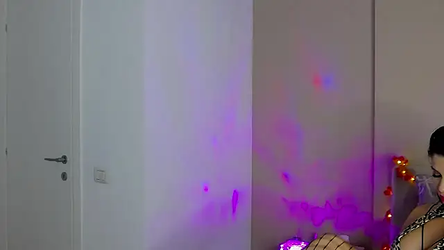 Emily Sheen online show from October 17, 4:16 am