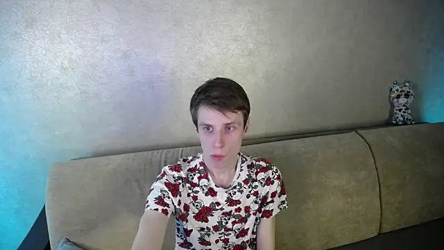 yes cute boy  online show from March 14, 4:35 pm
