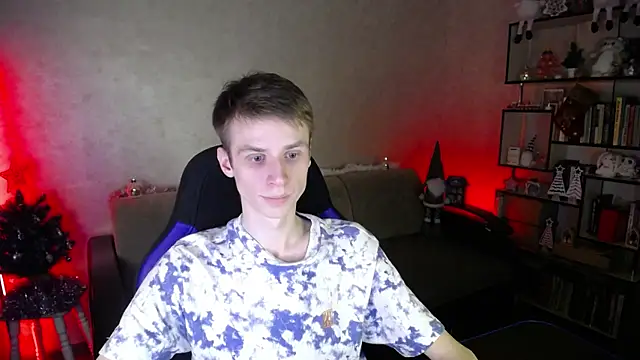yes cute boy  online show from January 8, 9:21 pm