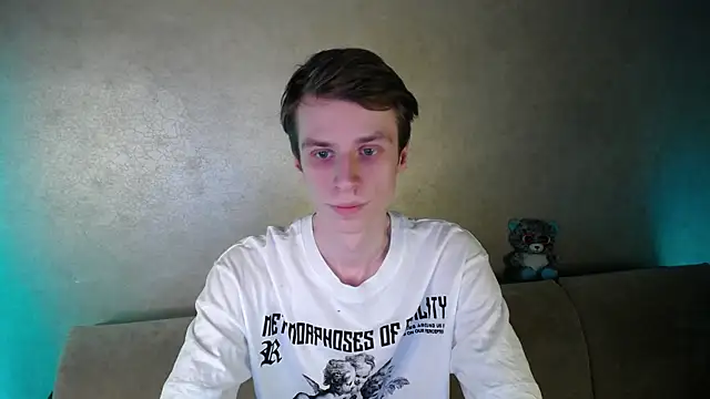 yes cute boy  online show from March 26, 4:38 pm