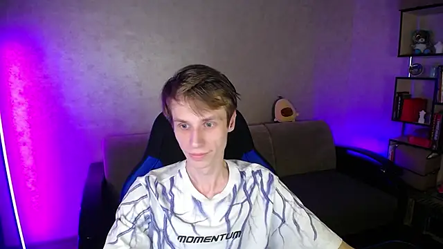 Snapshot of yes_cute_boy_ chatting on October 29, 6:51 pm yes cute boy online show from October 29, 6:51 pm