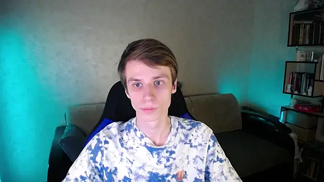 yes cute boy  online show from April 10, 3:19 pm