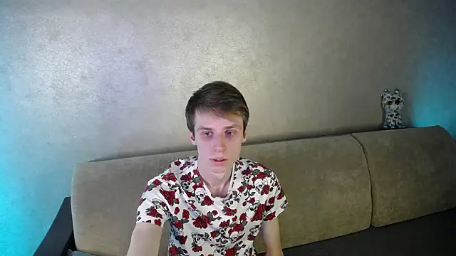 yes cute boy  online show from March 10, 5:50 pm