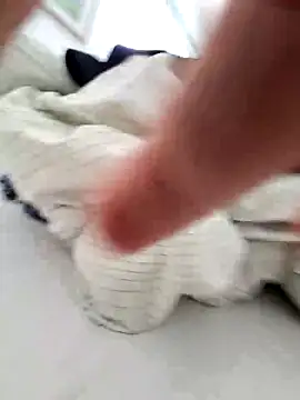 Snapshot of lebonfeu chatting on September 13, 3:34 pm lebonfeu online show from September 13, 3:34 pm