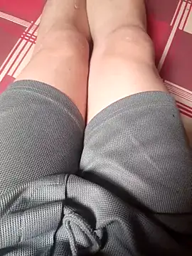 Snapshot of Brongiep chatting on November 23, 5:39 am Brongiep online show from November 23, 5:39 am