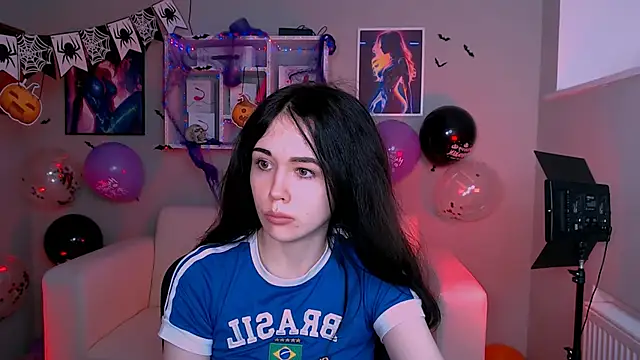 Snapshot of riley_sanders chatting on October 24, 9:19 am riley sanders online show from October 24, 9:19 am