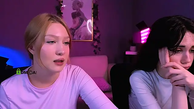 Snapshot of riley_sanders chatting on December 4, 1:37 am riley sanders online show from December 4, 1:37 am