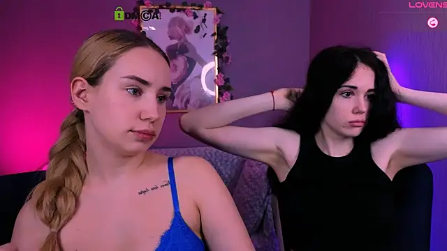 Snapshot of riley_sanders chatting on November 29, 11:27 pm riley sanders online show from November 29, 11:27 pm