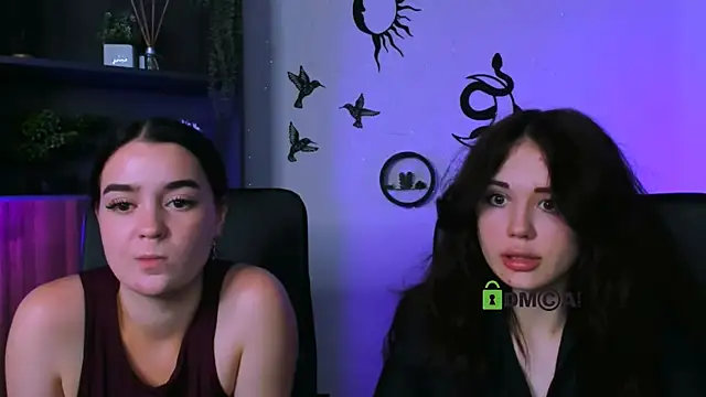 Snapshot of riley_sanders chatting on July 19, 7:43 pm riley sanders online show from July 19, 7:43 pm