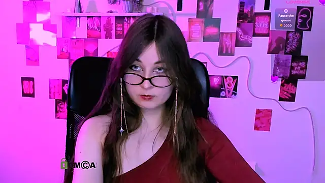 lilith diva online show from April 15, 7:58 pm