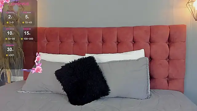 victoria decapri online show from July 14, 7:42 pm