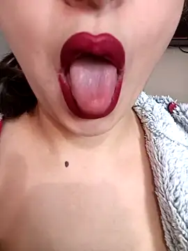 LINA-DALOUA online show from November 29, 1:55 pm