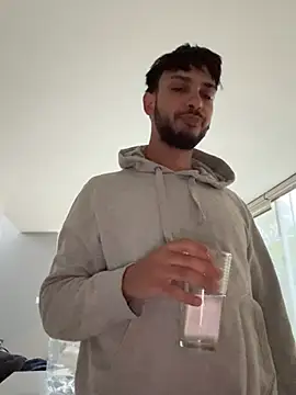 Snapshot of Gipsyboysteve chatting on February 2, 1:32 pm Gipsyboysteve online show from February 2, 1:32 pm