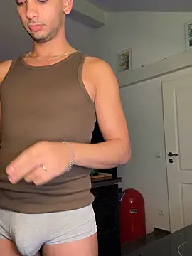 Snapshot of Gipsyboysteve chatting on March 4, 6:10 am Gipsyboysteve online show from March 4, 6:10 am