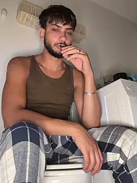 Snapshot of Gipsyboysteve chatting on February 13, 3:17 am Gipsyboysteve online show from February 13, 3:17 am