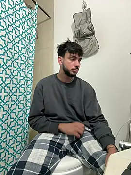 Snapshot of Gipsyboysteve chatting on February 9, 12:25 pm Gipsyboysteve online show from February 9, 12:25 pm