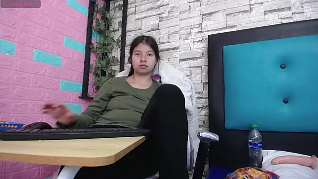 maily can online show from November 23, 12:26 pm