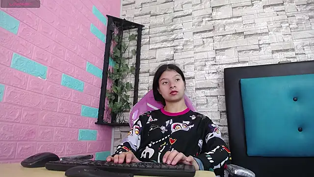 maily can online show from November 25, 12:49 pm