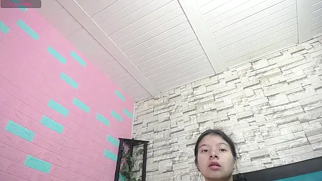 maily can online show from December 5, 1:10 pm