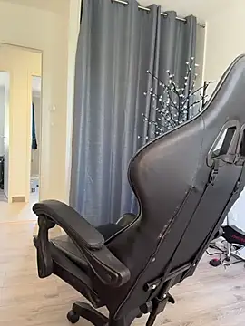 HATSUNE   online show from April 17, 10:18 am