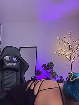 HATSUNE   online show from December 4, 9:52 am