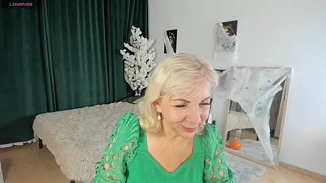 LiliaMoons online show from October 29, 9:52 am