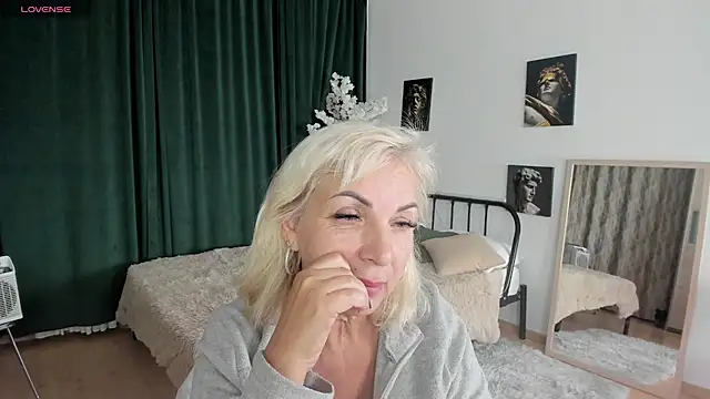 LiliaMoons online show from October 13, 11:34 am