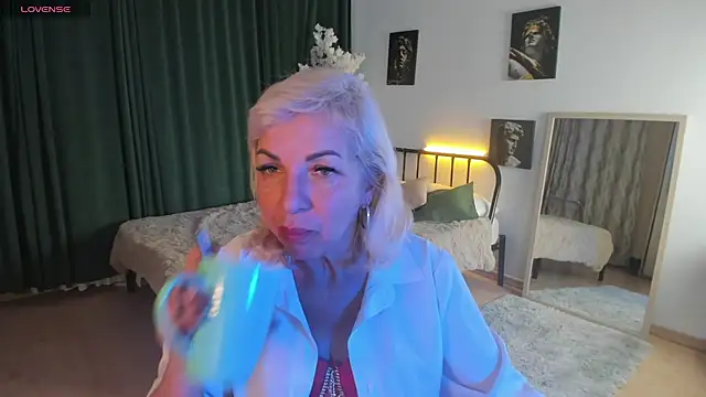 LiliaMoons online show from October 21, 11:09 am