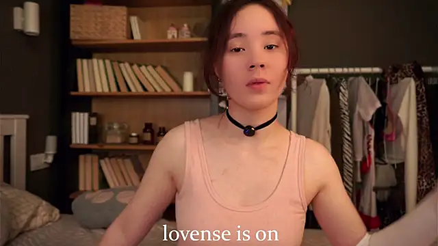 Snapshot of AlbertaClack chatting on November 11, 11:38 am AlbertaClack online show from November 11, 11:38 am