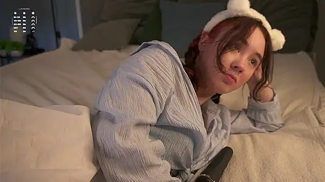 Snapshot of AlbertaClack chatting on September 24, 11:50 am AlbertaClack online show from September 24, 11:50 am