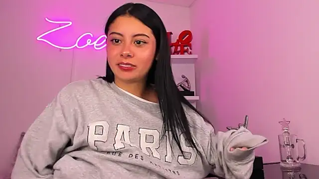 Snapshot of zoecams1 chatting on February 19, 6:16 pm zoecams1 online show from February 19, 6:16 pm