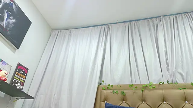 Snapshot of didoelizabeth chatting on October 1, 1:15 pm didoelizabeth online show from October 1, 1:15 pm