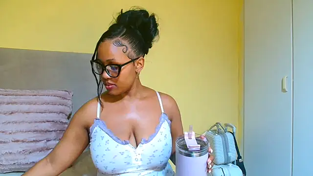 thique doll online show from September 22, 7:20 pm