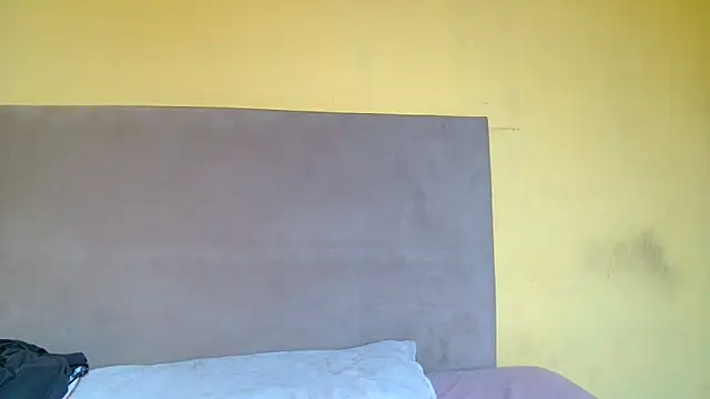 Snapshot of thique_doll chatting on November 8, 7:06 pm thique doll online show from November 8, 7:06 pm