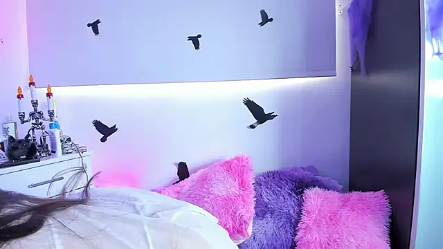 selene swee online show from October 12, 5:47 pm