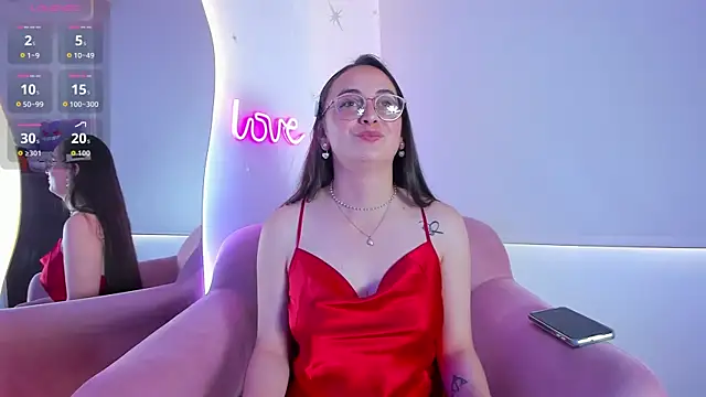 selene swee online show from September 17, 5:48 pm