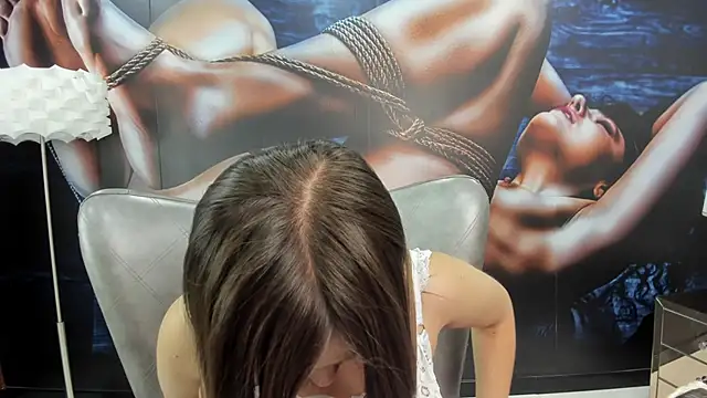 Snapshot of miss___salome chatting on October 1, 11:03 am miss salome online show from October 1, 11:03 am