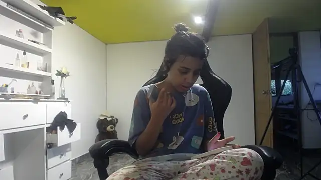 habdiela online show from October 24, 7:57 pm