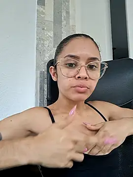 Snapshot of Britany_Sweety chatting on September 30, 5:41 pm Britany Sweety online show from September 30, 5:41 pm