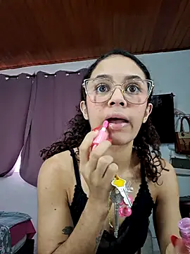 Snapshot of Britany_Sweety chatting on October 17, 4:42 pm Britany Sweety online show from October 17, 4:42 pm